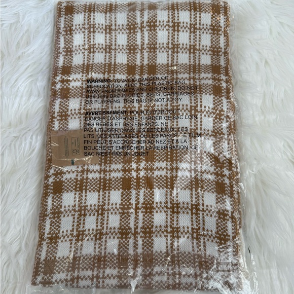 Timberland Brown and White Plaid Scarf - Picture 3 of 4